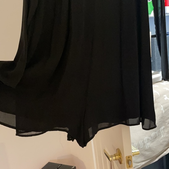 Black sexy romper - Picture 3 of 3